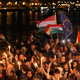 Tausende Ungarn jubelten in Budapest nach dem Wahlsieg der Tisza-Partei. (Archivbild) - Foto: Darko Bandic/AP/dpa