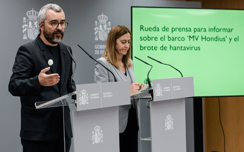 Der Staatssekretär für Gesundheit, Javier Padilla, informiert bei einer Pressekonferenz über Maßnahmen zur Vermeidung der Ausbreitung des Hantavirus. - Foto: Carlos Luján/EUROPA PRESS/dpa