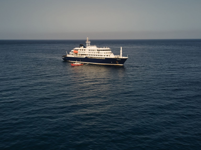 Das Kreuzfahrtschiff «Hondius» fuhr am Mittwochabend von Kap Verde los in Richtung Kanarische Inseln. Sonntagmorgen sollte es Teneriffa erreichen. (Archivbild) - Foto: Arilson Almeida/AP/dpa