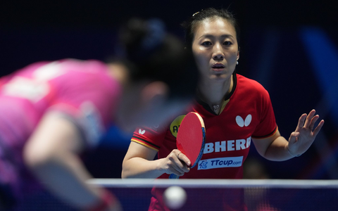 Die deutsche Tischtennis-Nationalspielerin Ying Han im WM-Halbfinale gegen Japan. - Foto: Jon Super/AP/dpa