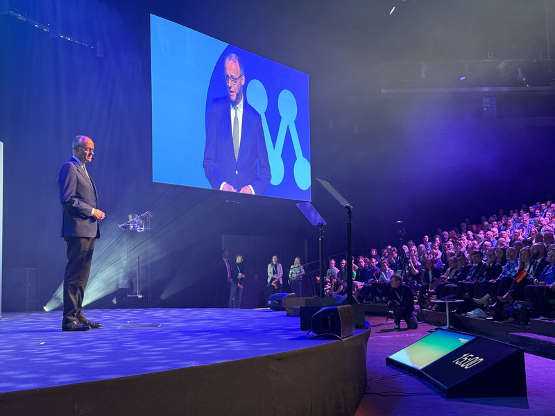 Bundeskanzler Friedrich Merz in Schweden: Die USA und Europa verfolgen weiterhin gemeinsame Ziele in der Nato.  - Foto: Julia Wäschenbach/dpa