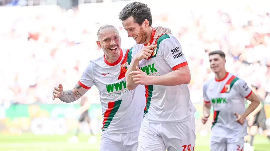 Augsburgs Matchwinner Michael Gregoritsch. - Bild: Harry Langer/dpa