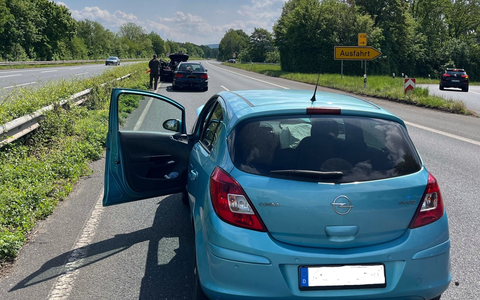 POL-MI: Falschfahrer verursacht Unfall mit schwer verletzter Person - Polizei sucht Zeugen - Foto: presseportal.de