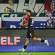 Der vor dem Spiel verabschiedete Henri Koudossou jubelt nach seinem Treffer zum 2:0. - Foto: Daniel Karmann/dpa