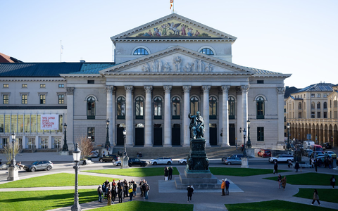 Die Bayerische Staatsoper zeigt das neue Werk «Of One Blood». (Archivbild) - Foto: Sven Hoppe/dpa