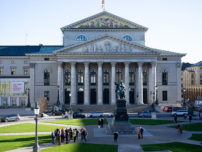 Die Bayerische Staatsoper zeigt das neue Werk «Of One Blood». (Archivbild) - Foto: Sven Hoppe/dpa