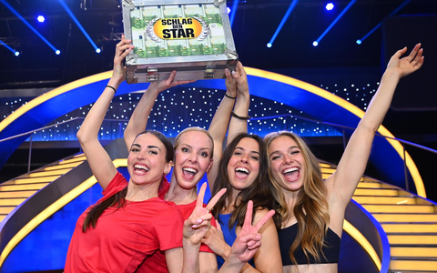 Abbruch in Spiel 15! Team Mai/Weippert und Team Let's Dance einigen sich um 2:01 Uhr auf ein Unentschieden / Schlag den Star überzeugt mit 14,6 Prozent Marktanteil - Foto: presseportal.de