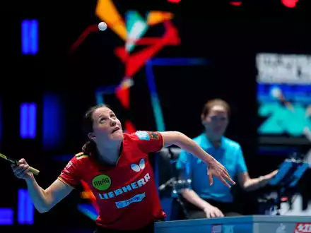 Sabine Winter verliert im WM-Halbfinale gegen die Japanerin Hina Hayata. - Foto: Jon Super/AP/dpa