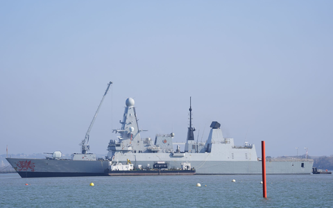 Großbritannien bringt seinen Zerstörer HMS Dragon für einen etwaigen Schutzeinsatz in der Straße von Hormus in Stellung - Foto: Andrew Matthews/PA Wire/dpa