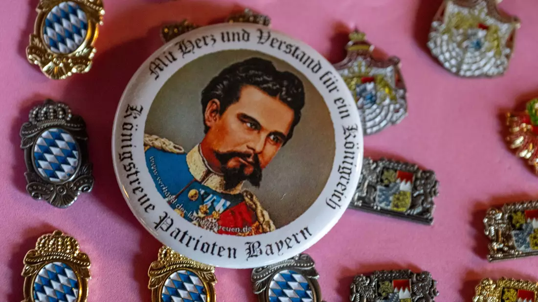 Der bayerische Märchenkönig Ludwig II., der am Ende seines Lebens für unzurechnungsfähig erklärt wurde, gilt als Vertreter der Kategorie «verrückter König». Auch wenn über seinen psychischen Zustand gestritten wird, verhielt er sich zumindest hochgradig irrational (Archivbild).   - Bild: Stefan Puchner/dpa