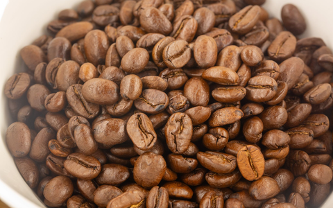 Die Preise für Kaffee sind in den vergangenen Jahren stark gestiegen. - Foto: Fernando Gutierrez-Juarez/dpa