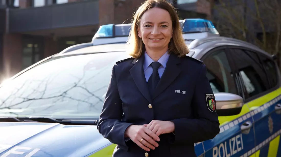 POL-LIP: Neue Leiterin der Direktion Gefahrenabwehr und Einsatz: Polizeidirektorin Jennifer Kockel bei der Kreispolizeibehörde Lippe - Bild: presseportal.de