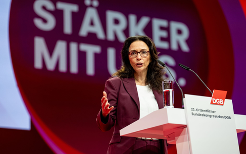 Fahimi sprach sich dafür aus, auch Privatversicherte an der Finanzierung der Krankenkosten von Bürgergeldbeziehern zu beteiligen, für die derzeit die gesetzliche Krankenversicherung mit Milliardensummen mit aufkommt. - Foto: Fabian Sommer/dpa