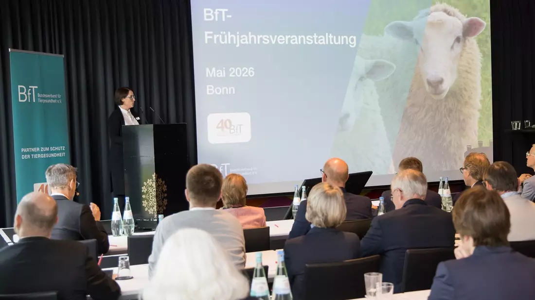 Erfahrung trifft Zukunft: Tiergesundheit im Wandel - 40 Jahre BfT - Bild: presseportal.de