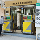Bei Herbert Brendels Tankstelle wird der Spritpreis nur alle zwei Wochen angepasst.  - Foto: Daniel Löb/dpa