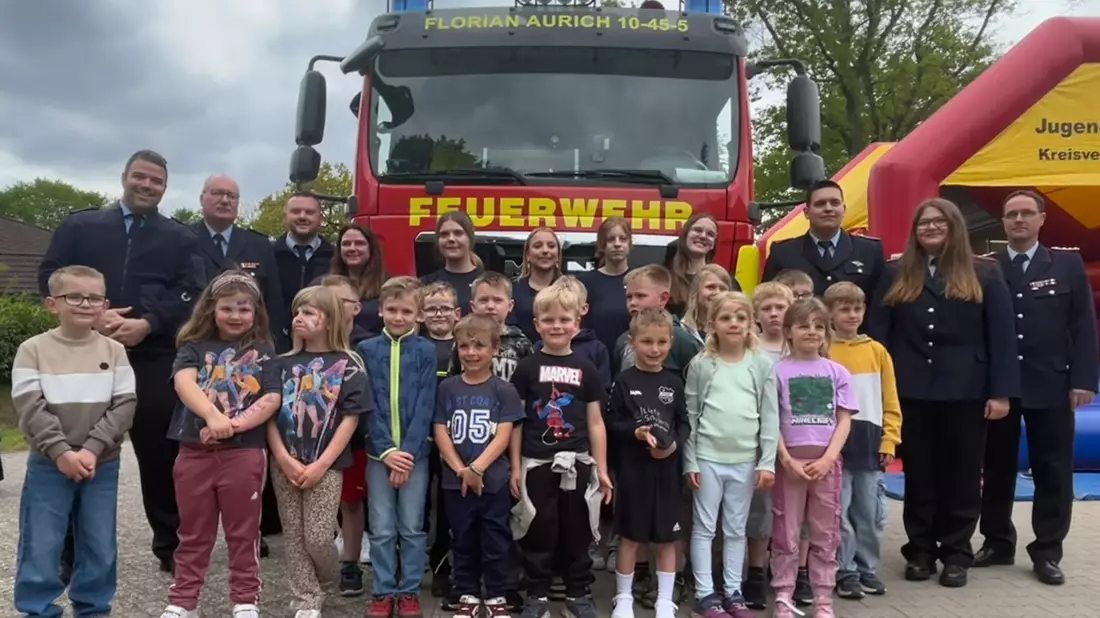 FW-AUR: Siebte Auricher Kinderfeuerwehr in Plaggenburg gegründet - Bild: presseportal.de