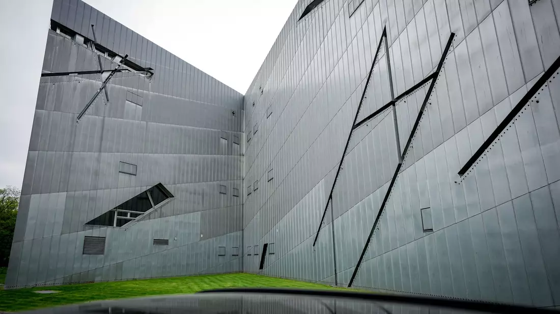 Der Erweiterungsbau des Jüdischen Museums in Berlin. - Bild: Kay Nietfeld/dpa