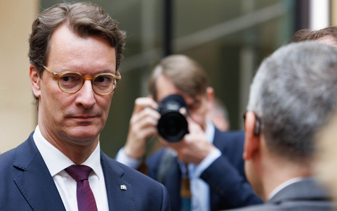 Nordrhein-Westfalens Ministerpräsident Wüst plädiert für einen neuen Reformansatz. (Archivbild) - Foto: Carsten Koall/dpa