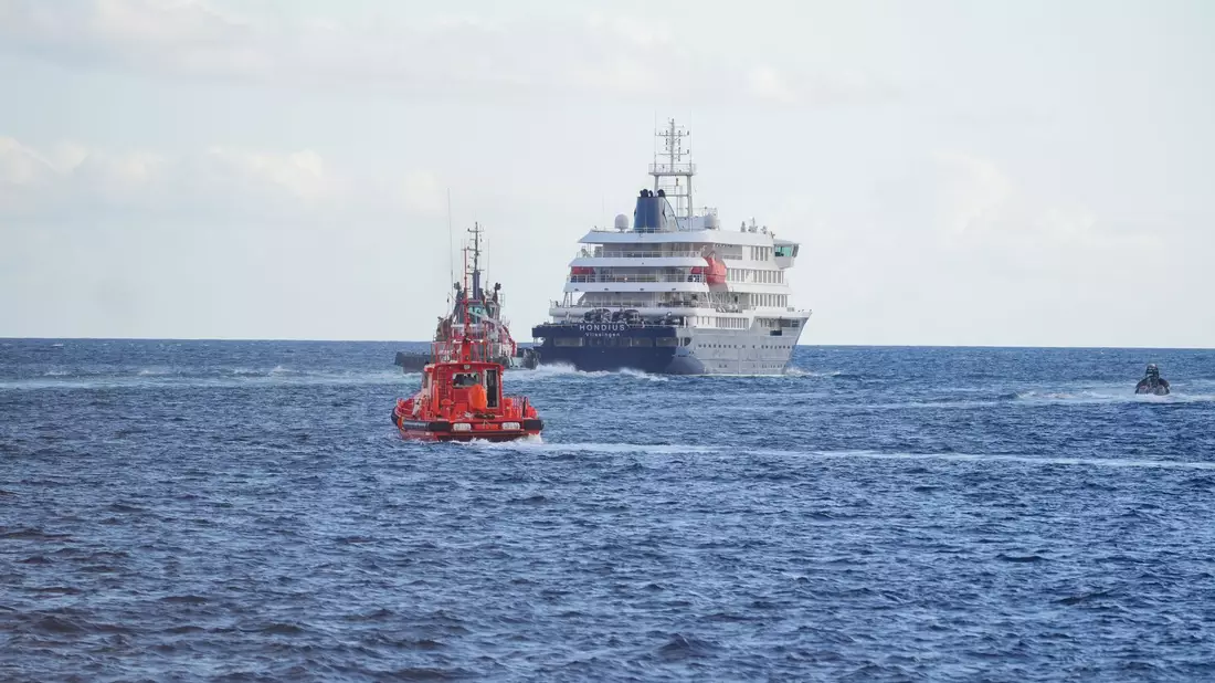 Die «Hondius» hat den Hafen von Granadilla verlassen.  - Bild: Europa Press Canarias/EUROPA PRESS/dpa