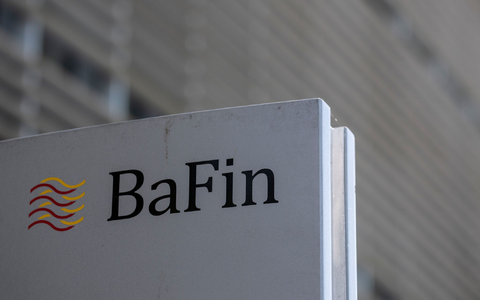 Die Bafin kontrolliert Banken und Finanzmärkte und schützt Verbraucher - Foto: Boris Roessler/dpa/dpa-tmn