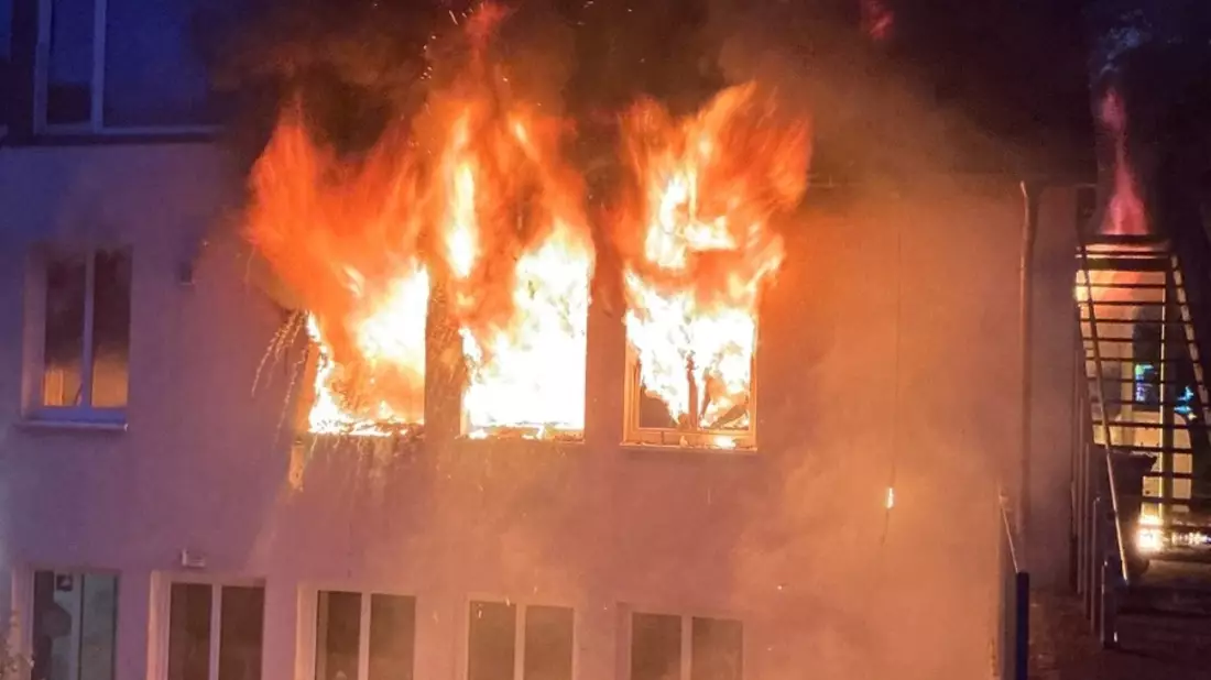 FW-GLA: Wohnungsbrand an der Vehrenbergstraße - Schnelles Eingreifen verhindert größere Ausbreitung - Bild: presseportal.de