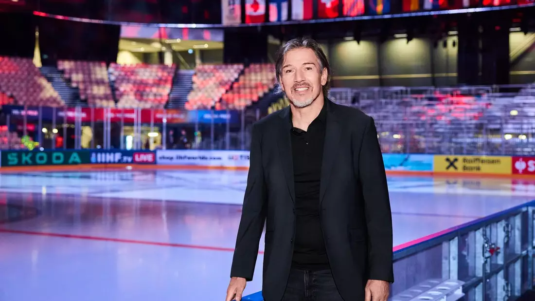 Uwe Krupp ran Eishockey live - Bild: Joyn/ProSieben/Theis Poulsen, presseportal.de