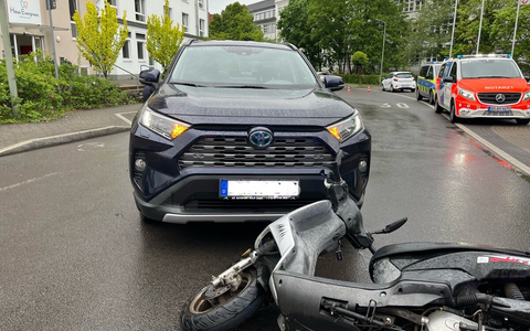POL-GM: Unfall im Einmündungsbereich - Foto: presseportal.de
