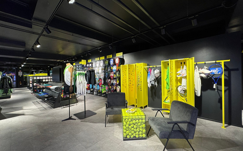 Aufschlag zur French-Open-Saison: Tennis-Point eröffnet Store in Paris - Foto: presseportal.de
