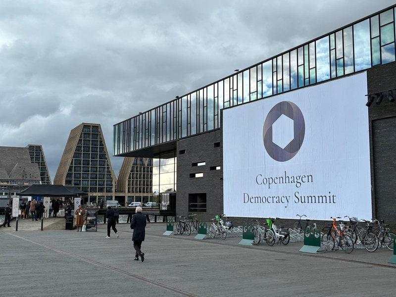 Democracy News Alliance presents itself at the Copenhagen Democracy Summit - Foto: presseportal.de