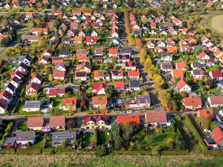 Viele Immobilienkredite sind aus Sicht der Bafin auf Kante genäht. - Foto: Jan Woitas/dpa