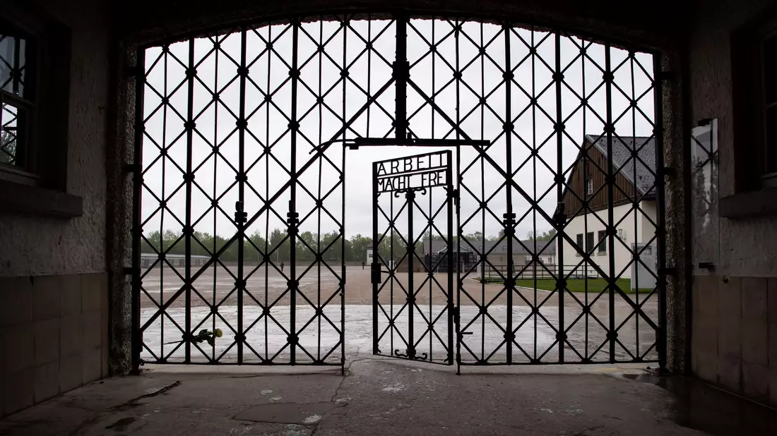 Der Freistaat übernimmt laut Kabinettsbeschluss die Kosten für die notwendige Altlastensanierung sowie erste Maßnahmen zur erinnerungskulturellen Erschließung.  (Archivbild) - Bild: Sven Hoppe/dpa