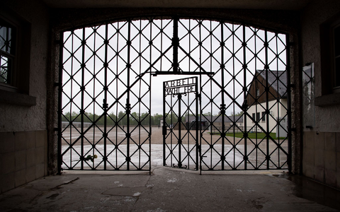 Der Freistaat übernimmt laut Kabinettsbeschluss die Kosten für die notwendige Altlastensanierung sowie erste Maßnahmen zur erinnerungskulturellen Erschließung.  (Archivbild) - Foto: Sven Hoppe/dpa