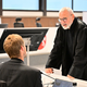  Steffen Hörning (r), Anwalt der Nebenklage, verweist in seinem Plädoyer auf das Leid der Opfer. - Foto: Sina Schuldt/dpa