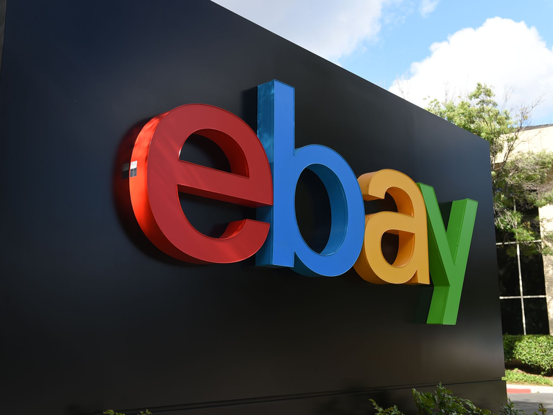 Der Online-Marktplatz eBay lehnt das 55 Milliarden US-Dollar schwere Übernahmeangebot des Videospiele-Händlers Gamestop ab. (Archivbild) - Foto: Andrej Sokolow/dpa