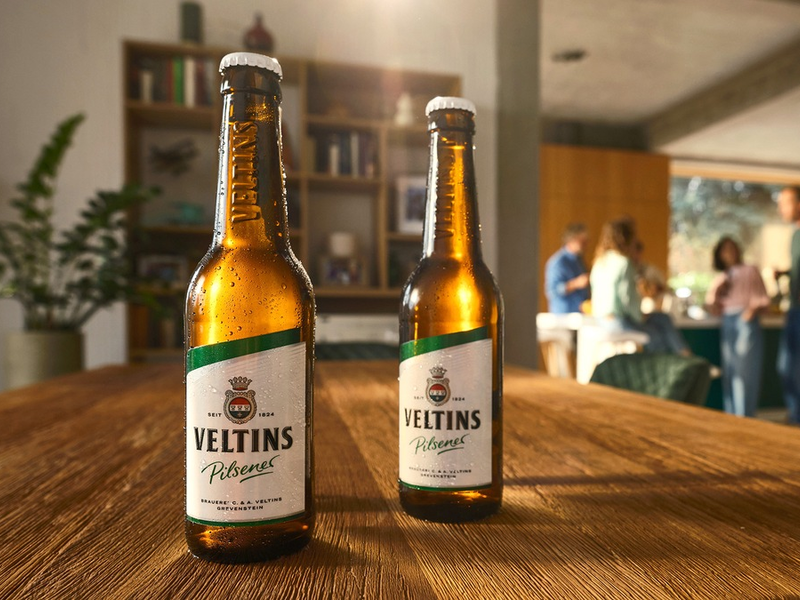 Der Wert echter Freundschaft: Veltins weckt im neuen TV-Spot / Lust auf unvergessliche Momente - Foto: presseportal.de