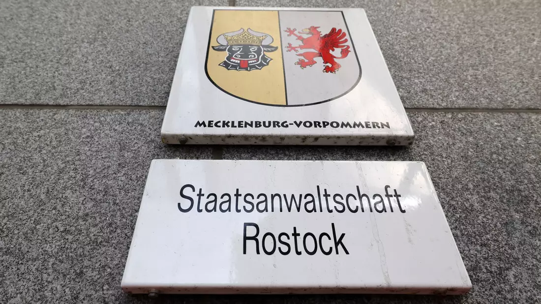 Die Staatsanwaltschaft Rostock ermittelt wegen des Vorwurfs der Falschaussage gegen den Vater des getöteten achtjährigen Fabian aus Güstrow. (Archivbild) - Bild: Bernd Wüstneck/dpa