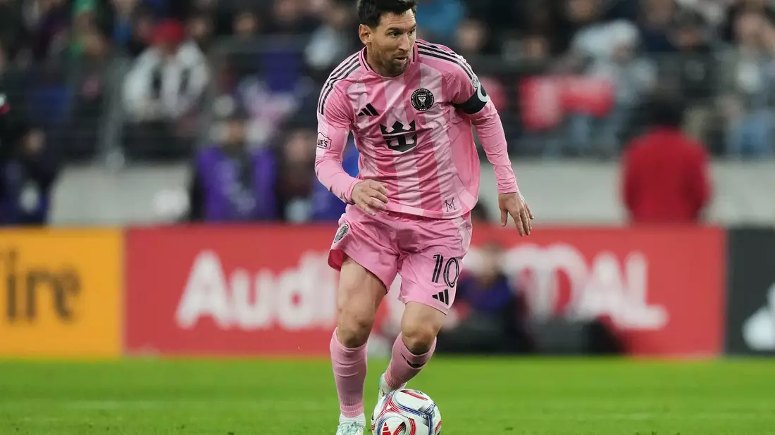 Ausnahmekönner mit Ausnahmegehalt: Lionel Messi. (Archivbild) - Bild: Stephanie Scarbrough/AP/dpa