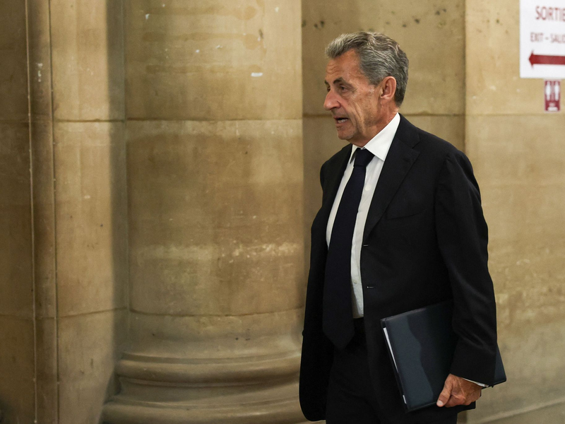 Frankreichs Ex-Präsident Sarkozy droht eine lange Haftstrafe (Archivbild). - Foto: Anne-Christine Poujoulat/AFP/dpa