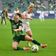 Wer macht es diesmal? Linda Dallmann (r) ist mit dem FC Bayern gegen Wolfsburg favorisiert. (Archivbild) - Foto: Swen Pförtner/dpa