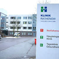 Ein Kinderarzt der Havelland-Kliniken wird wegen sexuellen Missbrauchs angeklagt. (Archivbild) - Foto: Elisa Schu/dpa