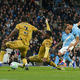 Omar Marmoush (r) von Manchester City erzielt das 2:0. - Foto: Ian Hodgson/AP/dpa