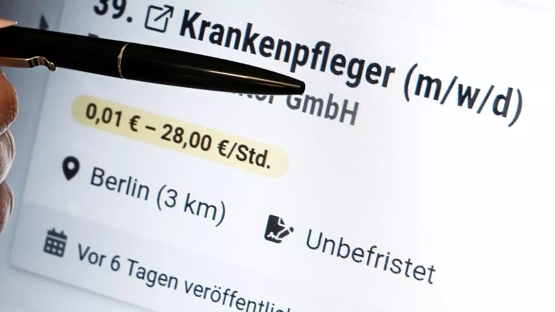 Konkrete Angaben zur Bezahlung fehlen in vielen Stellenanzeigen. (Symbolbild) - Bild: Jens Kalaene/dpa