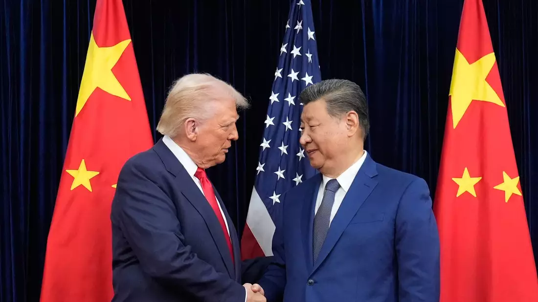 Trump und Xi treffen erneut aufeinander (Archivbild). - Bild: Mark Schiefelbein/AP/dpa