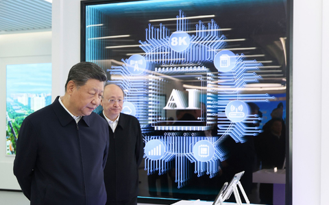 Es gibt einen Wettlauf zwischen China und den USA im KI-Bereich (Archivbild). - Foto: Sheng Jiapeng/Xinhua via AP/dpa