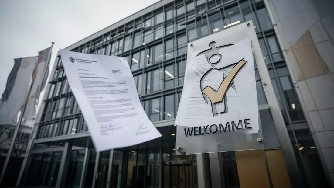 Neue Regeln für die Einstellung von Flüchtlingen: Was Arbeitgeber 2026 wissen müssen - Bild: über boerse-global.de