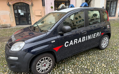 Die Polizei in Italien ermittelt in einem ungewöhnlichen Betrugsfall: Eine Frau soll den Tod der Tochter vorgetäuscht haben. (Symbolbild) - Foto: Robert Messer/dpa