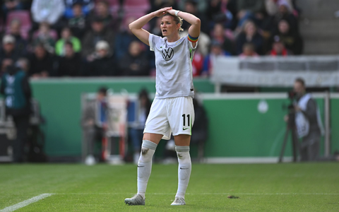 Popp und die Wolfsburgerinnen waren in der zweiten Halbzeit zu schwach für den FC Bayern. - Foto: Fabian Strauch/dpa