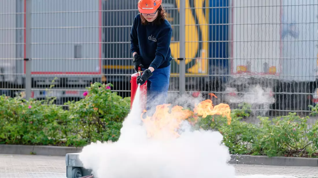 Bundesweit haben die Jugendfeuerwehren so viele Mitglieder wie noch nie.  - Bild: Uwe Anspach/dpa