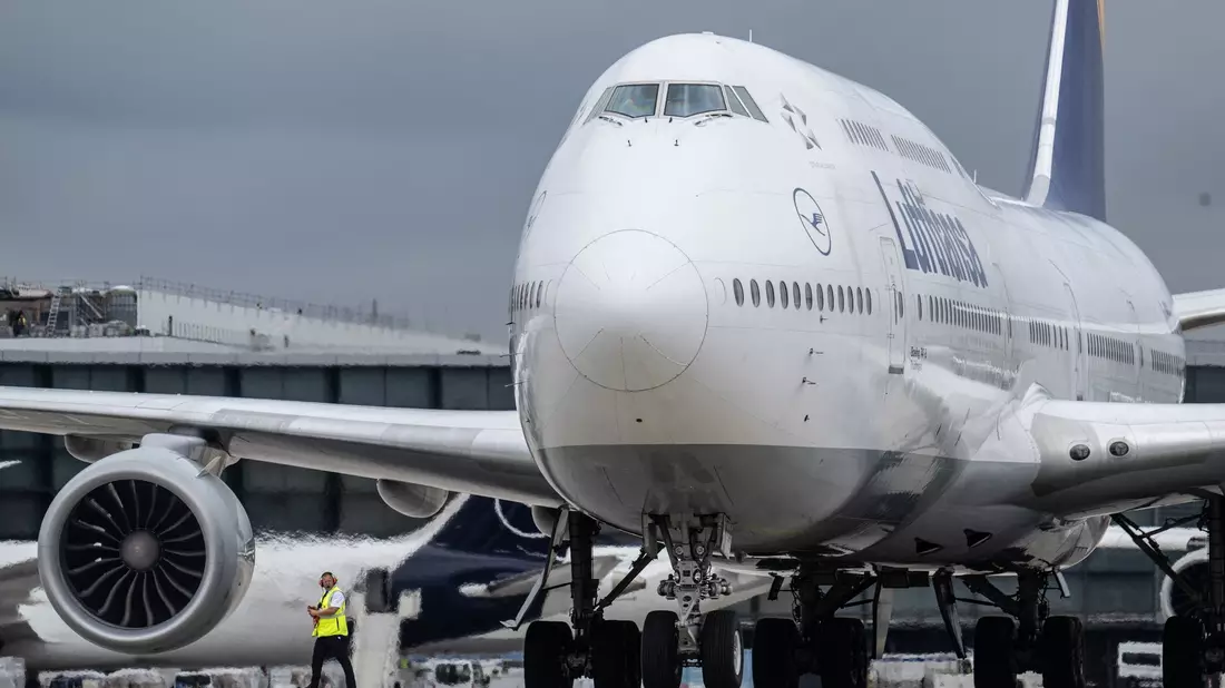 Weniger Passagiere und Fracht: Lufthansa-Streiks treffen Flughafen Frankfurt. (Archivbild) - Bild: Boris Roessler/dpa