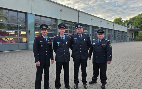 FW Celle: Ehrungen bei der Feuerwehr Celle - Foto: presseportal.de